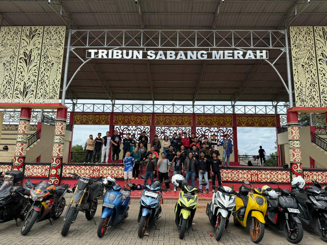 Paguyuban Honda West Borneo Community yang berada di bawah naungan Astra Motor Kalimantan Barat kembali menggelar kegiatan touring wisata di Pancor Aji.