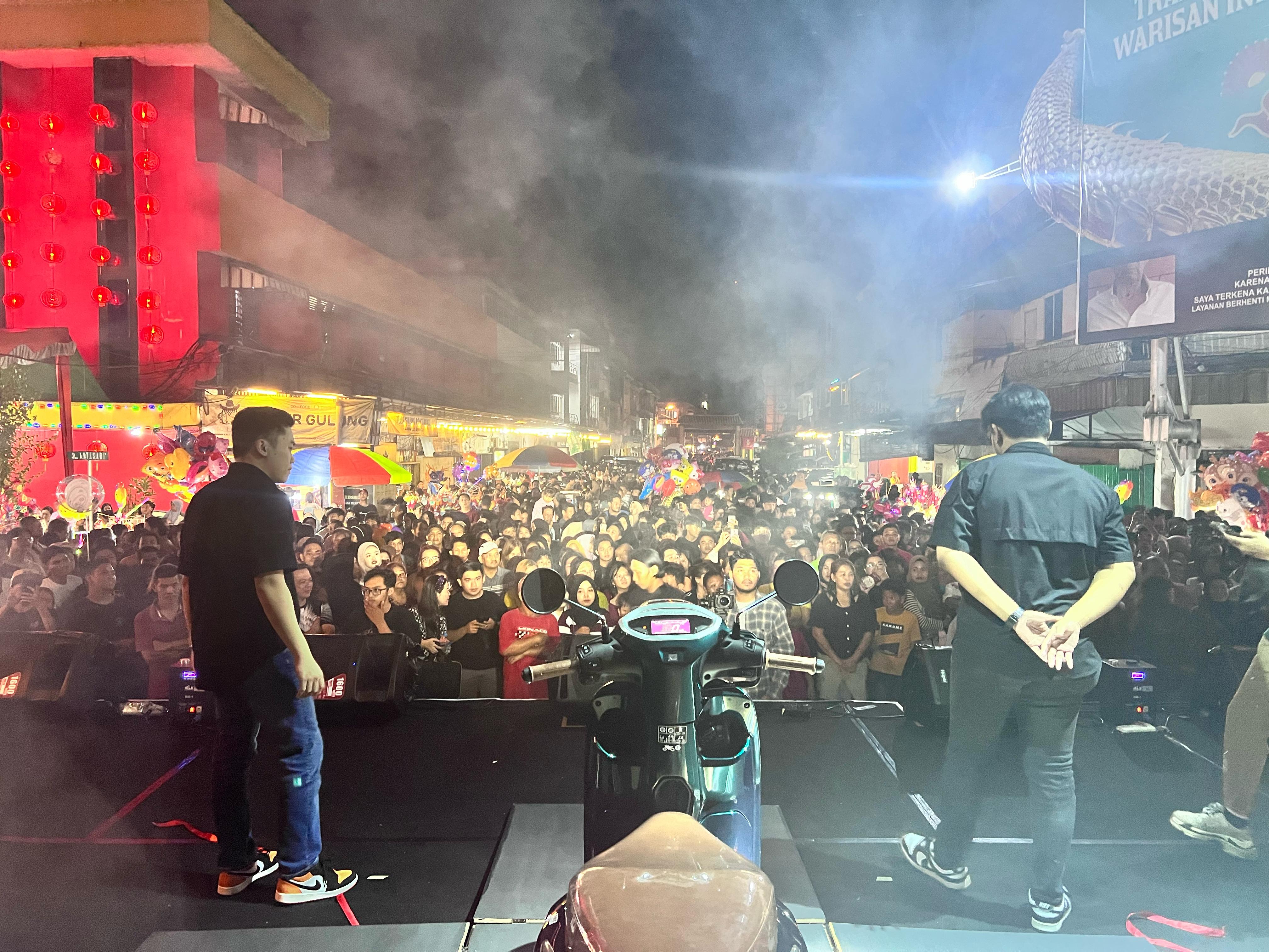 New Honda Stylo 160 tampil di acara Perayaan Festival Cap Go Meh Pontianak.
