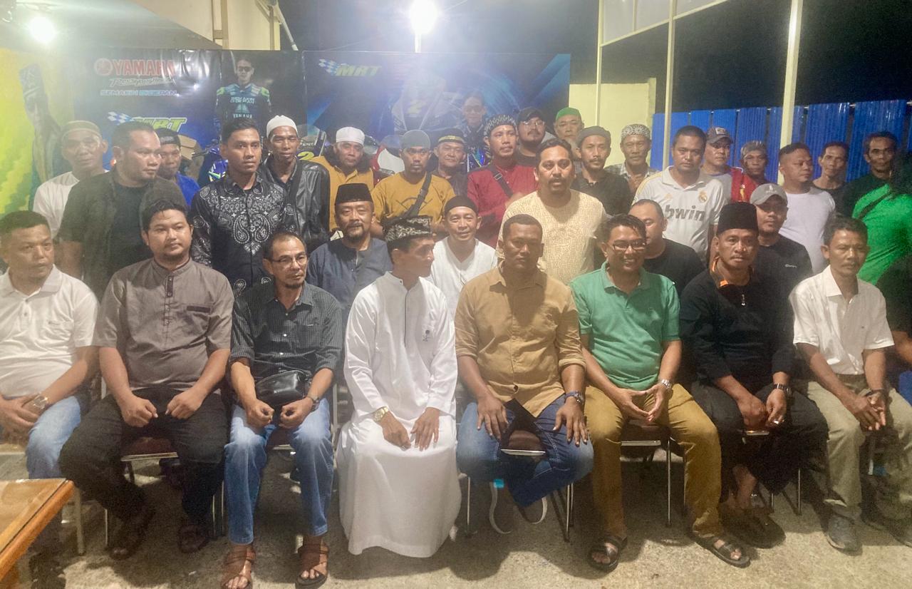 Pangeran Sri Negara Kesultanan Pontianak sekaligus Ketua Umum Pemuda Melayu (Persatuan Forum Komunikasi Pemuda Melayu, PFKPM) Kalimantan Barat, Syarif Machmud Alkadrie dan organisasi kemasyarakatan.
