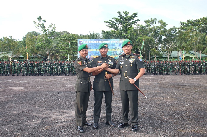 SERTIJAB : Pangdam XII/Tanjungpura Mayjen TNI Iwan Setiawan, S.E., M.M., pimpin Serah Terima Jabatan dan tradisi Komandan Brigade Infanteri 19/Khatulistiwa.