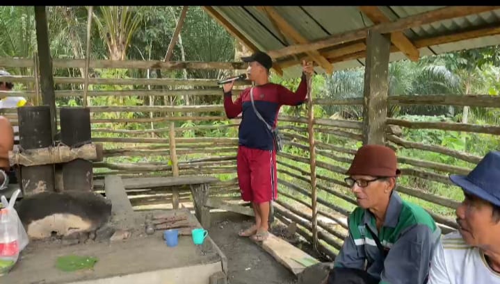 ADAT : Ritual Adat Dayak Kodam Baek Balai sebagai tradisi yang dilakukan setiap tahun.
