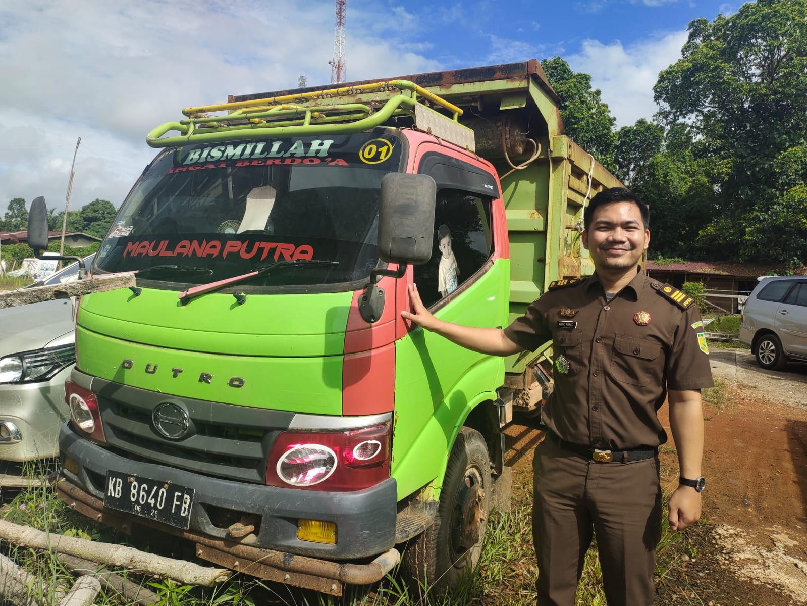 RAMPASAN: Truk yang merupakan barang rampasan Kejari Kapuas Hulu ini akan segera dilelang.