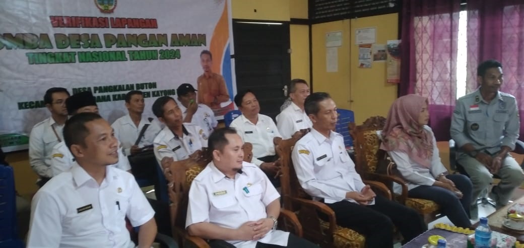 PANGAN AMAN: Verifikasi Lapangan Lomba Desa Pangan Aman Tingkat Nasional secara online. Desa Desa Pangkalan Buton menjadi perwakilan dari Provinsi Kalimantan Barat.