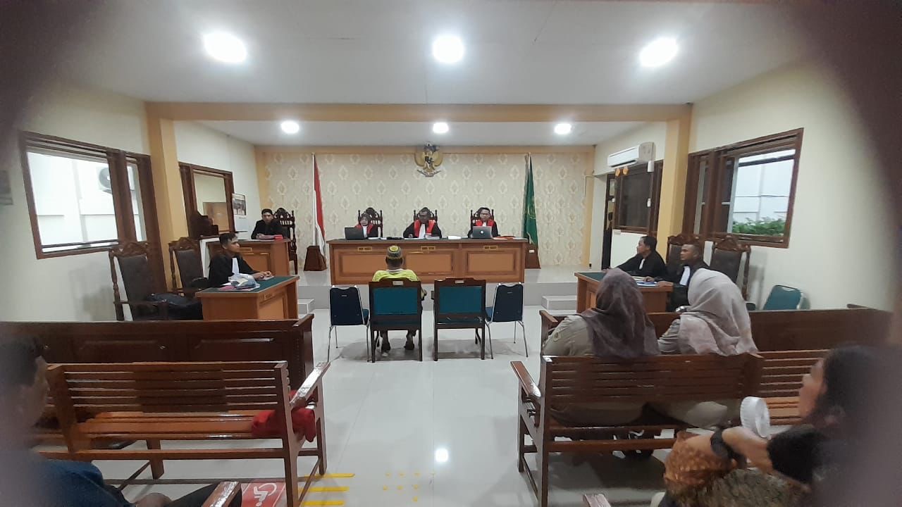 Pengadilan Negeri Mempawah menggelar sidang perkara perdagangan sisik trenggiling sebanyak 109,54 kg, dengan terdakwa Muhammad Guntur, Selasa (14/5/2024).
