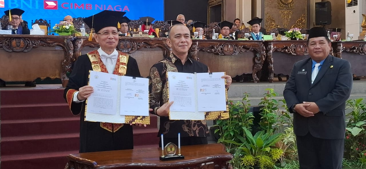 KERJASAMA : Penandatanganan kerjasama antara BNI dan Untan, Senin (20/5).&nbsp;//BNI For Pontianak Post