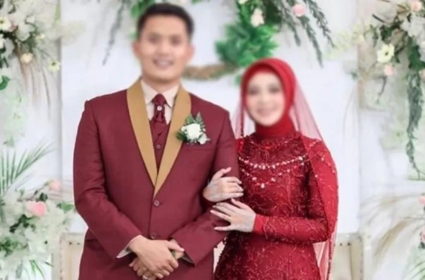 Rian Dwi Wicaksono dan Fadhilatun Nikmah saat melangsungkan pesta pernikahan, Juni 2021.