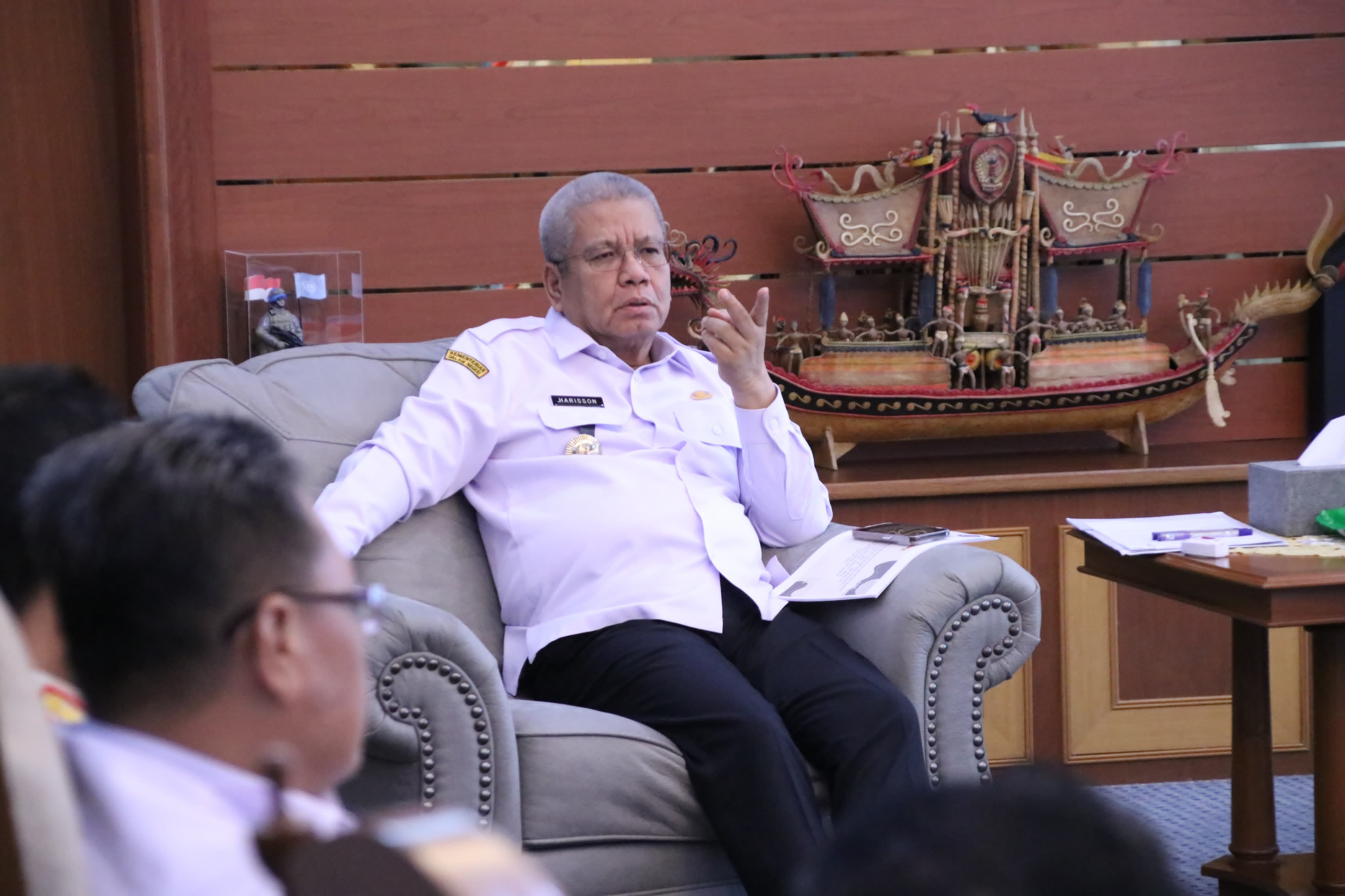Pj Gubernur Kalbar, Harisson.