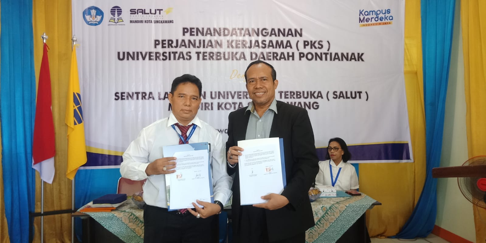 Perjanjian Kerjasama (PKS) antara Universitas Terbuka (UT) Pontianak dan Sentra Layanan Universitas Terbuka (Salut) Kota Singkawang.