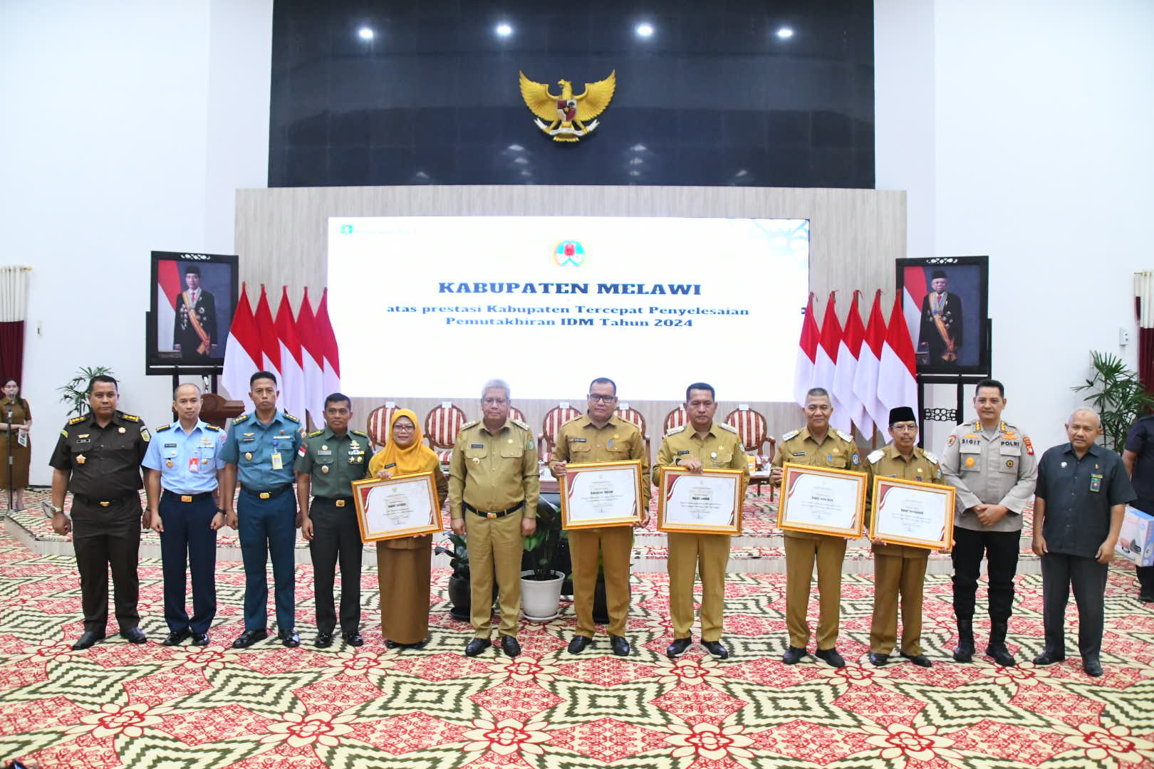 IDM: Penjabat Bupati Kayong Utara, Drs. Alfian, MM., menghadiri acara Penandatanganan Berita Acara Indeks Desa Membangun (IDM) Provinsi Kalimantan Barat.