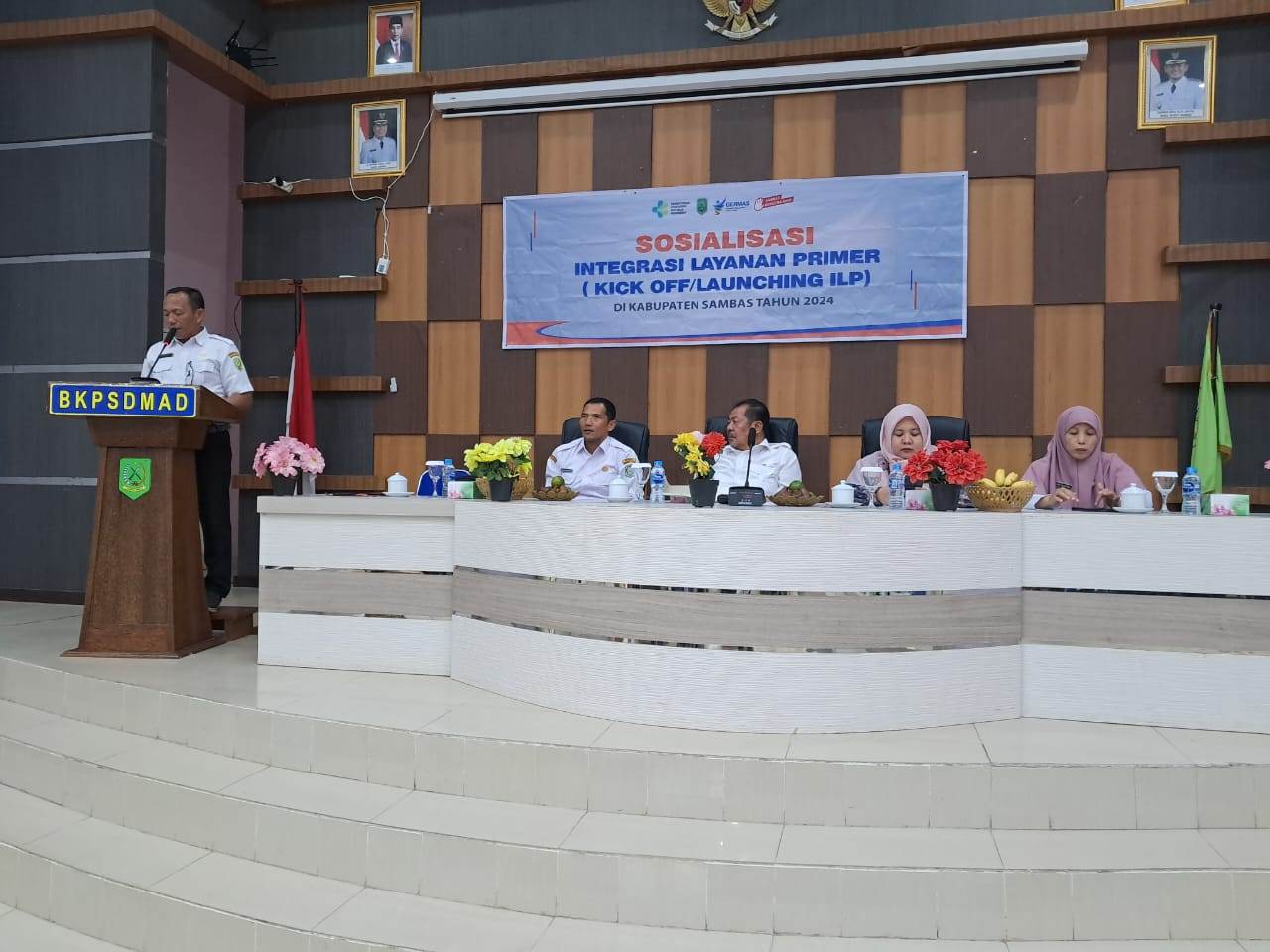 ARAHAN: Sekda Sambas Fery Madagaskar saat memberi arahan dalam Kick Off ILP yang dilaksanakan Dinkes Sambas.