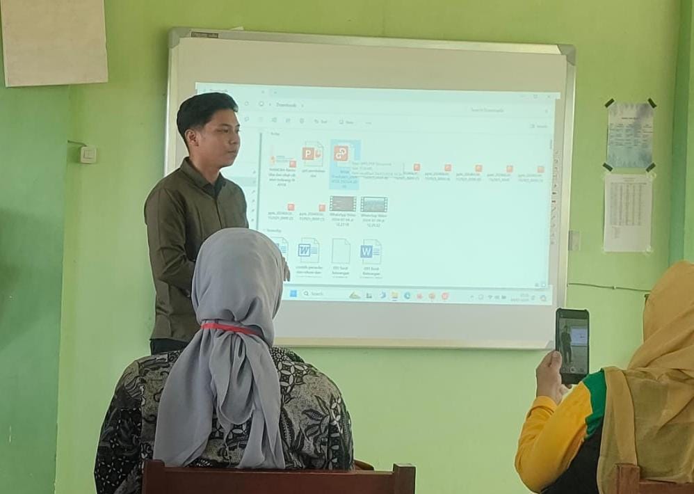 Sosok Whisnu Dwi Putra Tianto, mahasiswa asal Kabupaten Sanggau ini terus berusaha mengembangkan wirausahanya di bidang kuliner sembari menyelesaikan studi strata satu (S1) yang sedang dijalani.