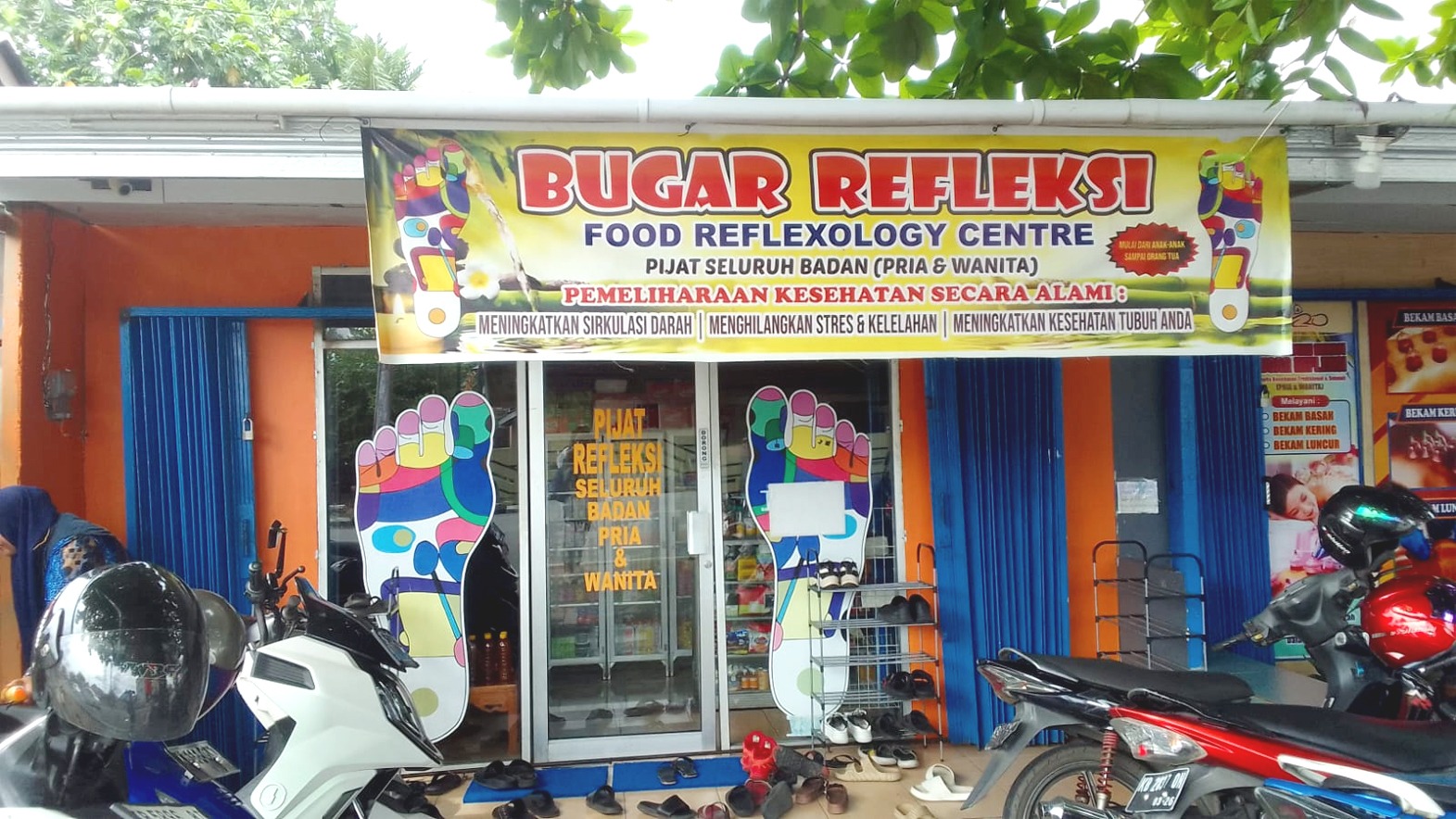 USAHA : Salah satu lokasi usaha Bugar Refleksi di Kota Pontianak.