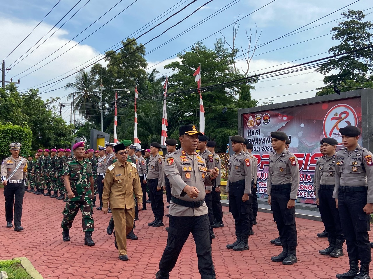 Polres Mempawah saat memantau kesiapan pasukan operasi kewilayahan Patuh Kapuas 2024.
