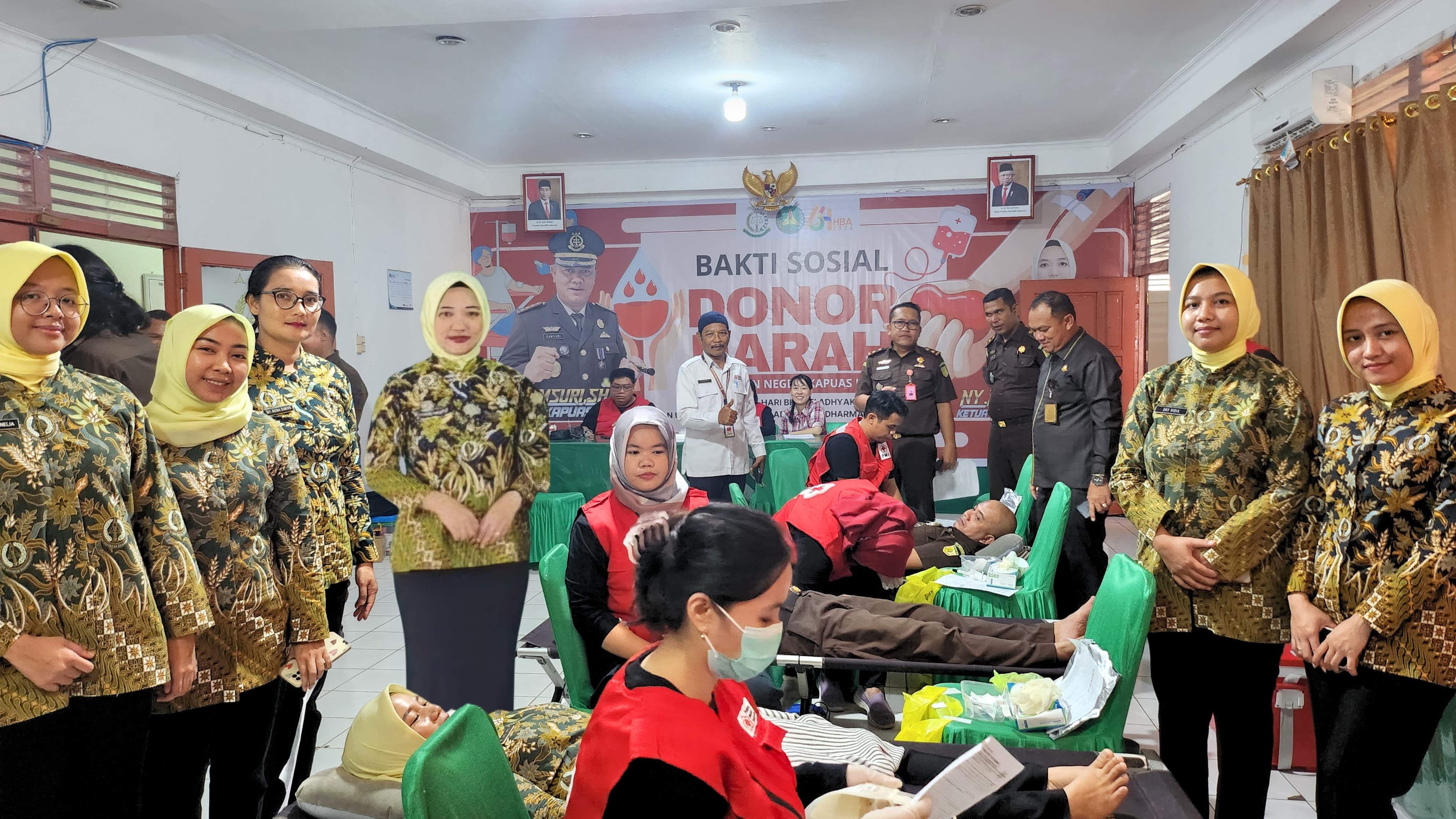 BAKTI SOSIAL: Kegiatan bakti sosial donor darah yang dilaksanakan Kejari Kapuas Hulu.