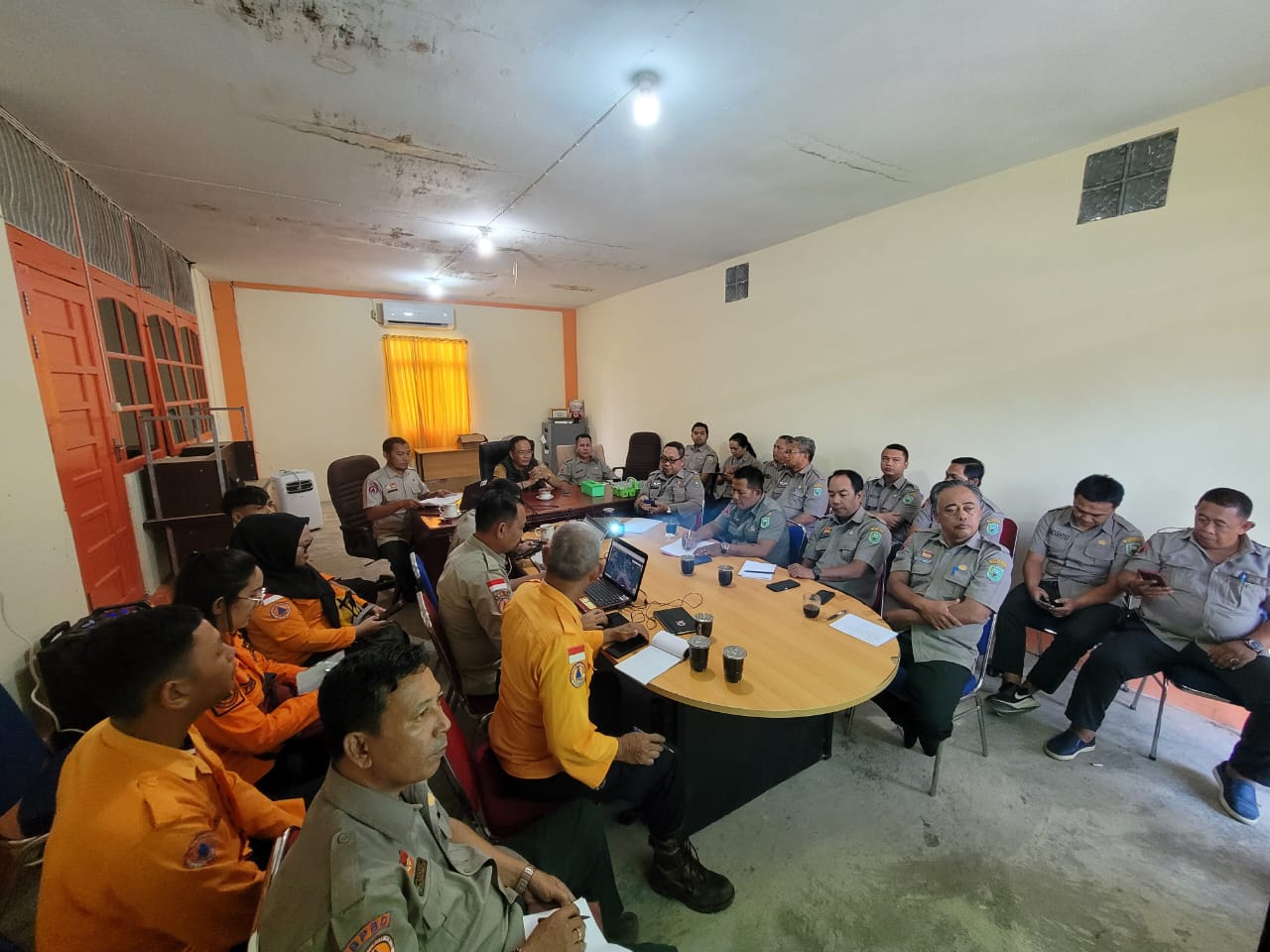 KARHUTLA: Rapat kesiapan penanganan karhutla dan penetapan status siaga karhutla di Sanggau dilaksanakan di BPBD Sanggau, Selasa (23/7).