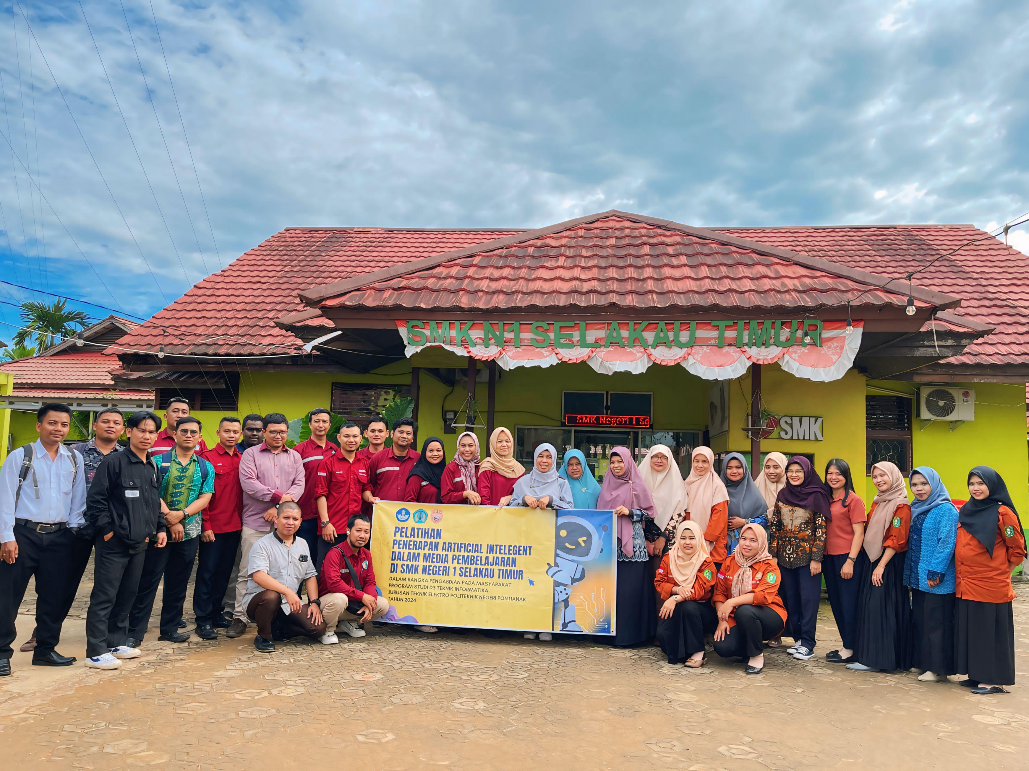 PKM Polnep selenggarakan "Pelatihan Penerapan Artificial Intelligence dan Media Pembelajaran" di SMK Negeri 1 Selakau Timur, Kalimantan Barat.