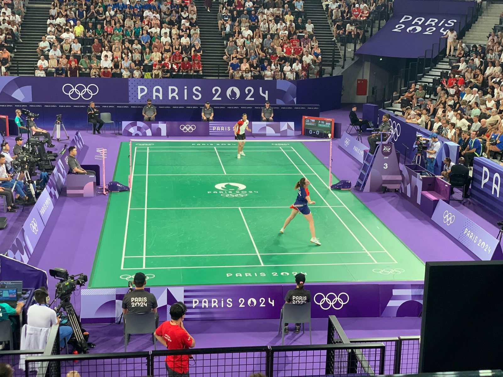 Pertandingan badminton dalam pagelaran Olimpiade Paris 2024 di Porte de la Chapelle Arena, Rabu (31/07/2024).