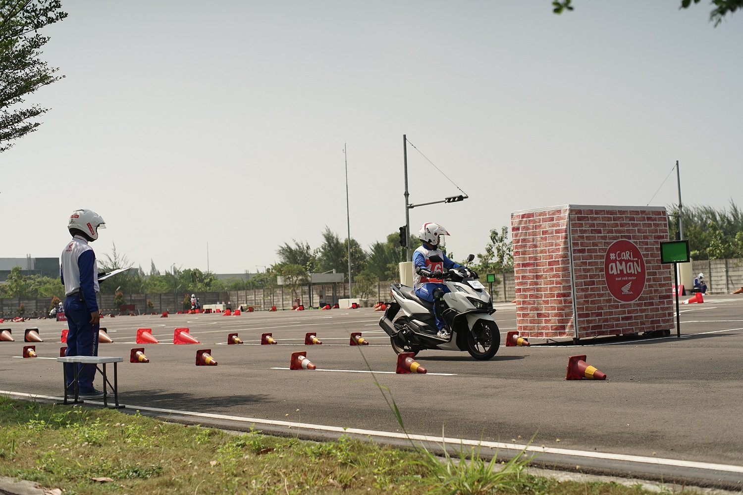Safety Riding Camp (SRC) yang diselenggarakan oleh Yayasan Astra Honda Motor (Yayasan AHM) pada 30 Juli &ndash; 1 Agustus 2024.