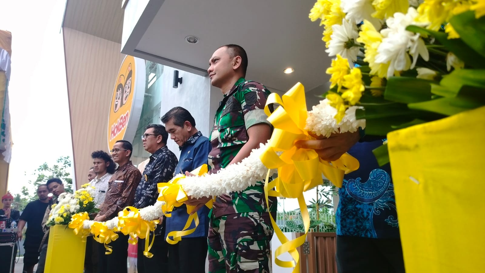 Peresmian HokBen Menara Ayani Pontianak.
