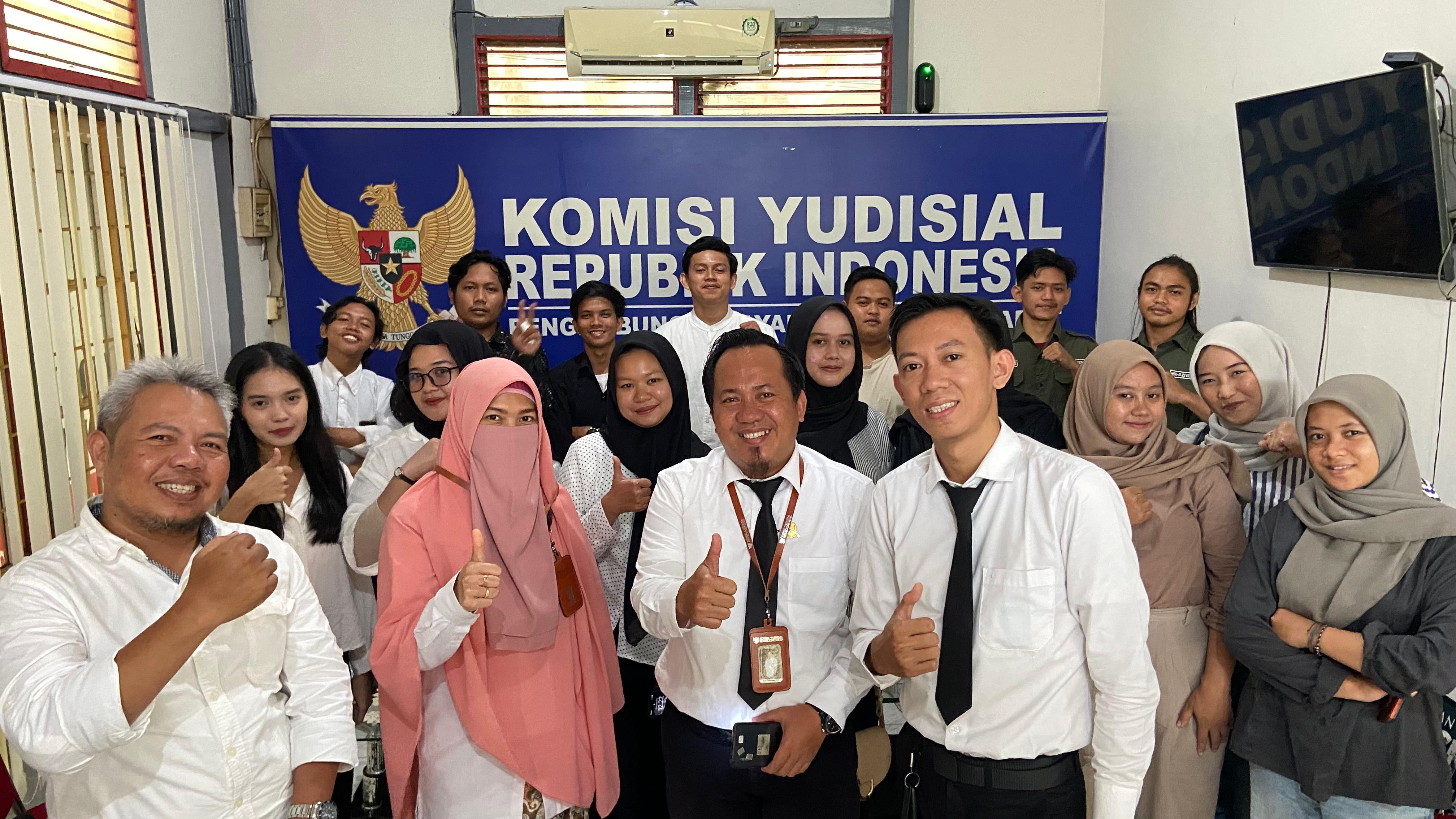 Diskusi publik jelang HUT ke-19 Komisi Yudisial di Pontianak, Selasa (13/8). (ISTIMEWA)