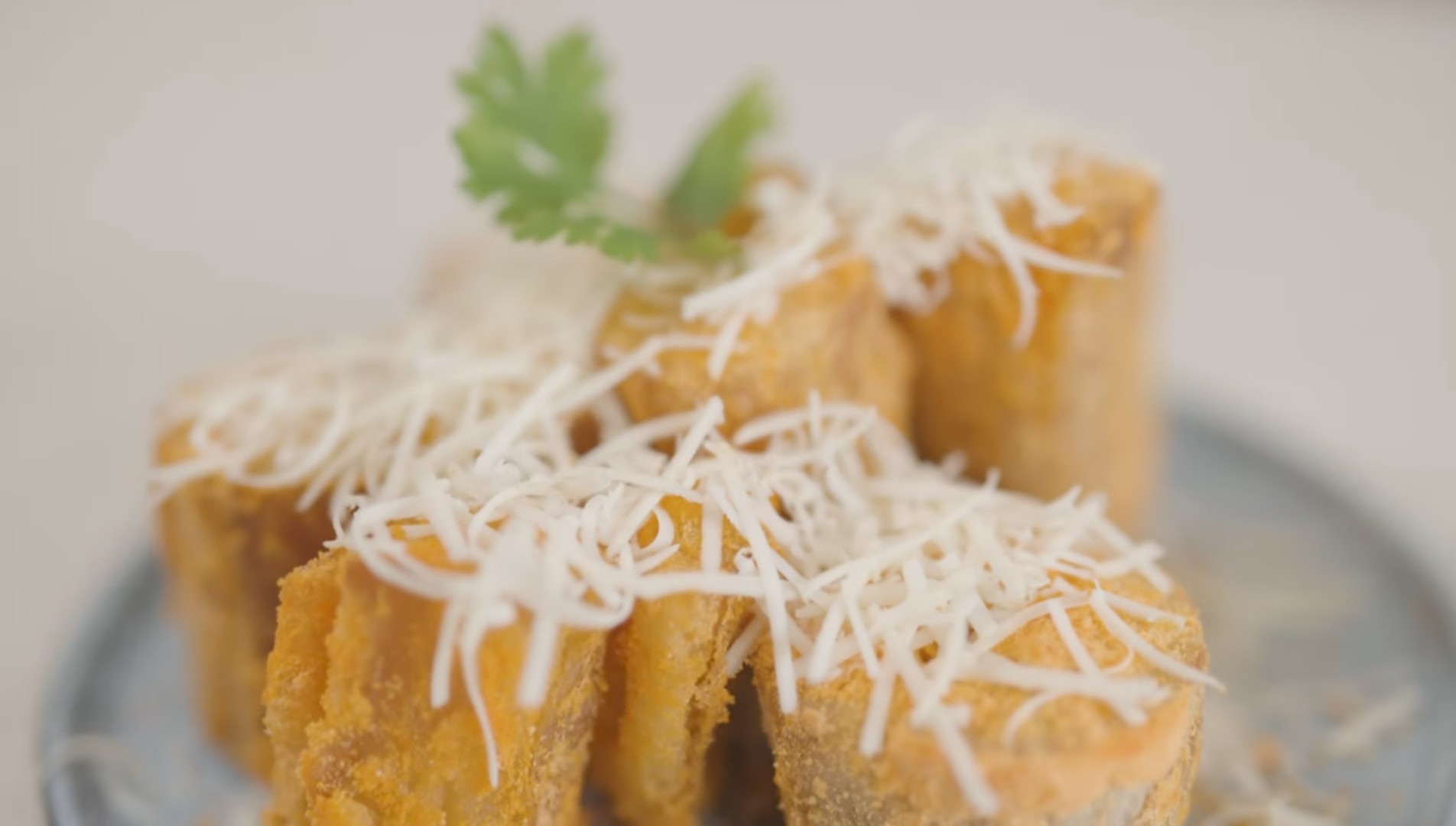 Resep singkong keju cocok untuk camilan sore. (YouTube Willgoz Kitchen)
