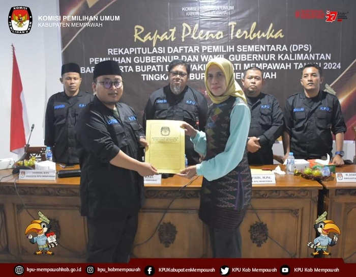 PLENO: Rapat Pleno daftar pemilih sementara yang diselenggarakan KPU Mempawah.