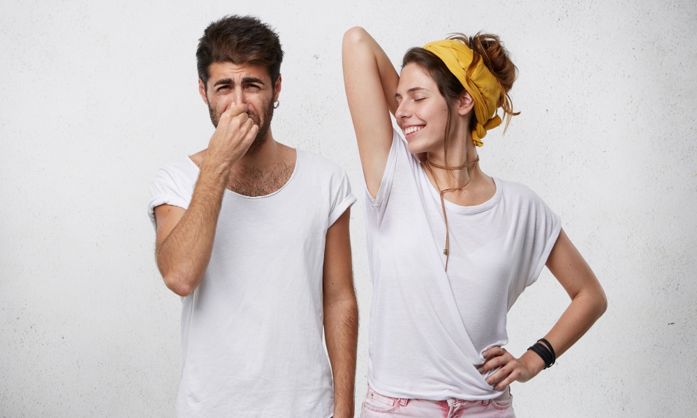 Ilustrasi bau badan yang menganggu. (FREEPIK)