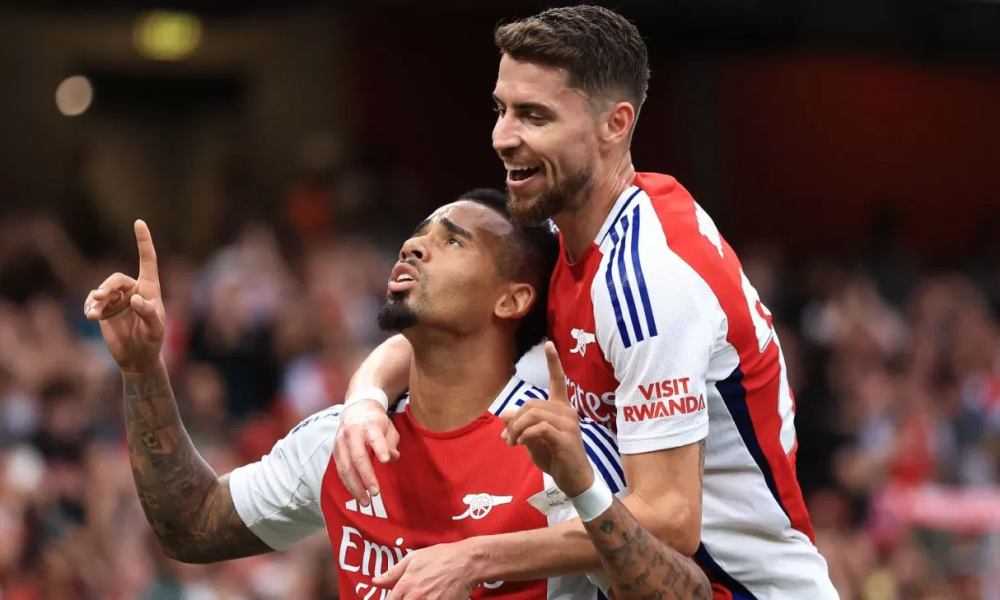 Selebrasi Gabriel Jesus saat mencetak gol ketiga Arsenal ke gawang Bayer Leverkusen (getty)