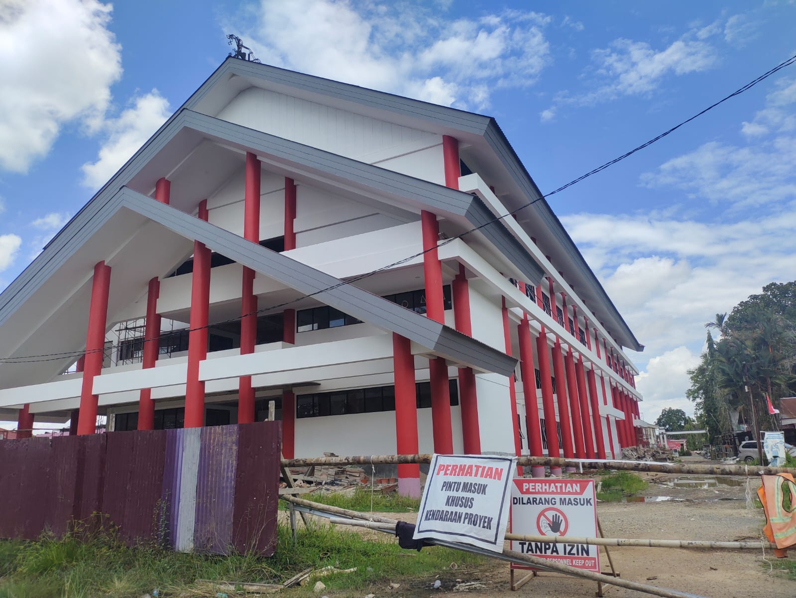 Pendampingan: Salah satu proyek pembangunan gedung satu atap yang didampingi oleh Kejari Kapuas Hulu.