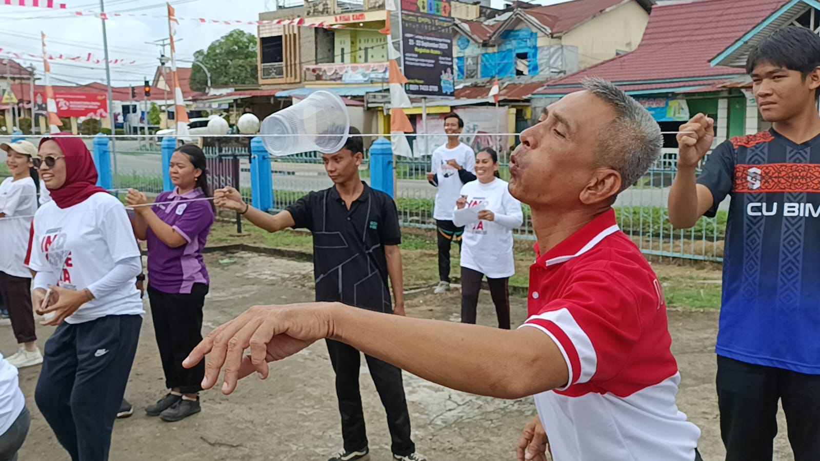 HUT RI : Kominfo Sintang Gelar Senam dan Perlombaan bersama guna perkuat kebersamaan dalam kemeriahan HUT RI.