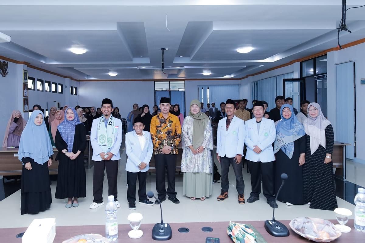 SEMINAR KESEHATAN: Asisten Sekda, Heryandi, menghadiri dan membuka seminar kesehatan pada Sabtu (24/8).