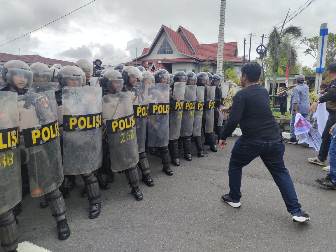 SIMULASI: Simulasi Sispamkota yang dilakukan oleh Polres Kapuas Hulu.