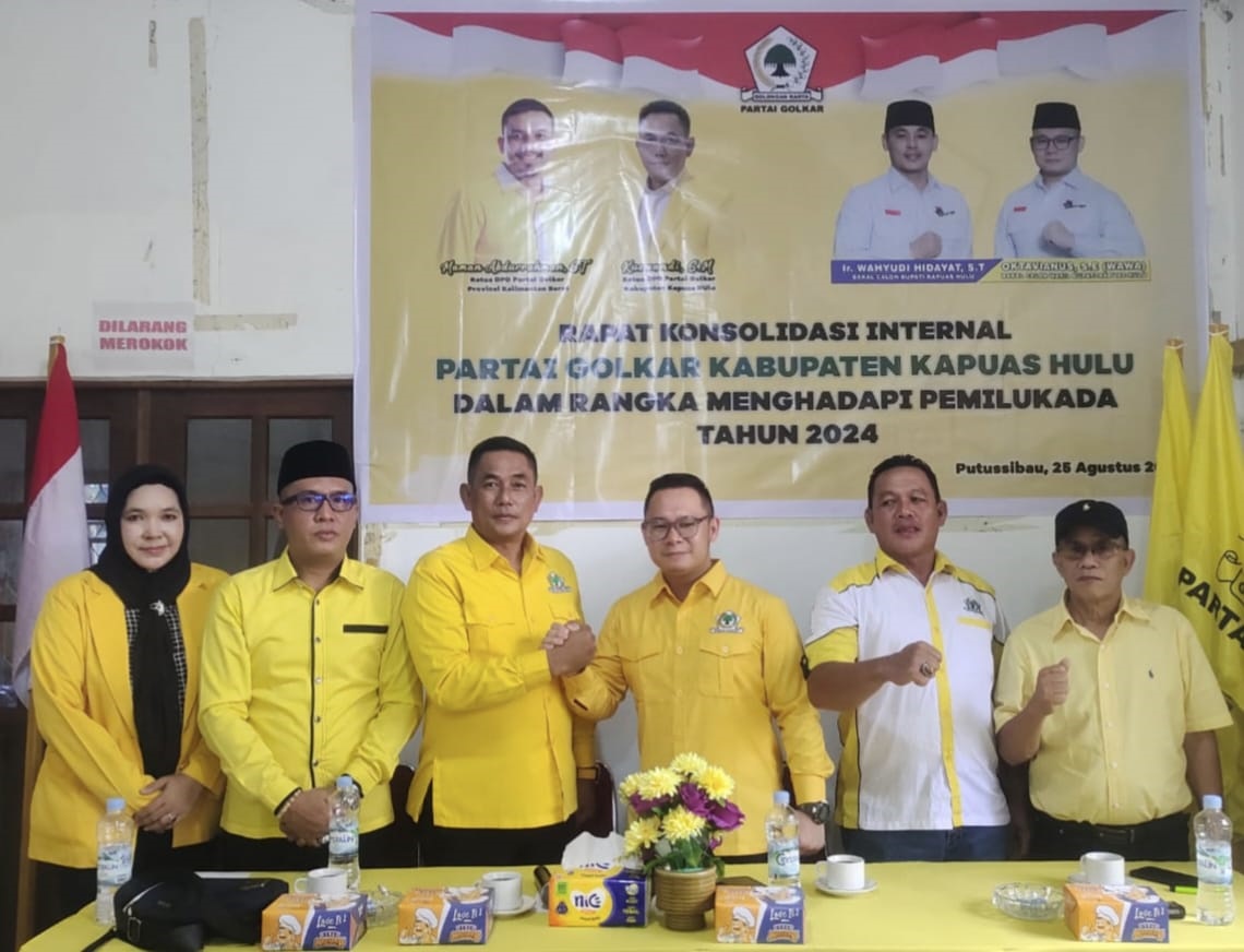 KONSOLIDASI: DPD Golkar Kabupaten Kapuas Hulu saat melakukan rapat konsolidasi.