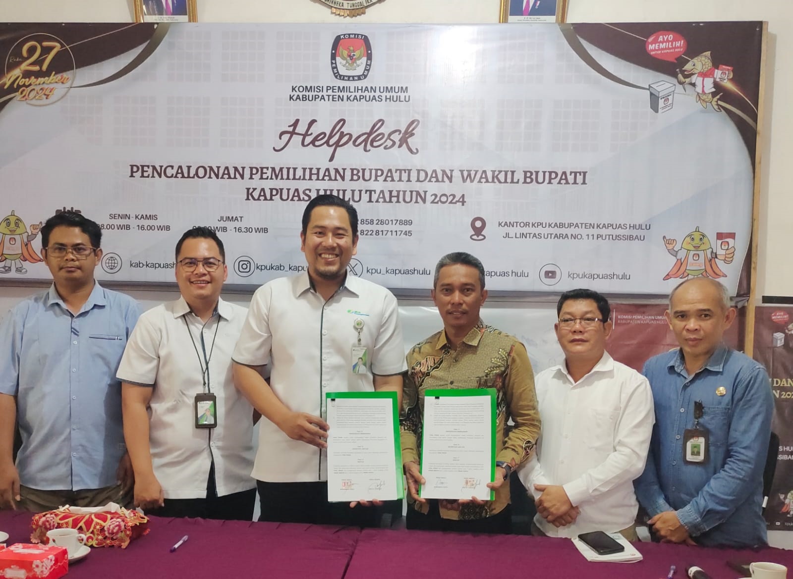 BPJS Ketenagakerjaan Kapuas Hulu saat melakukan perjanjian kerjasama dengan KPU Kapuas Hulu terkait perlindungan tenaga adhoc.