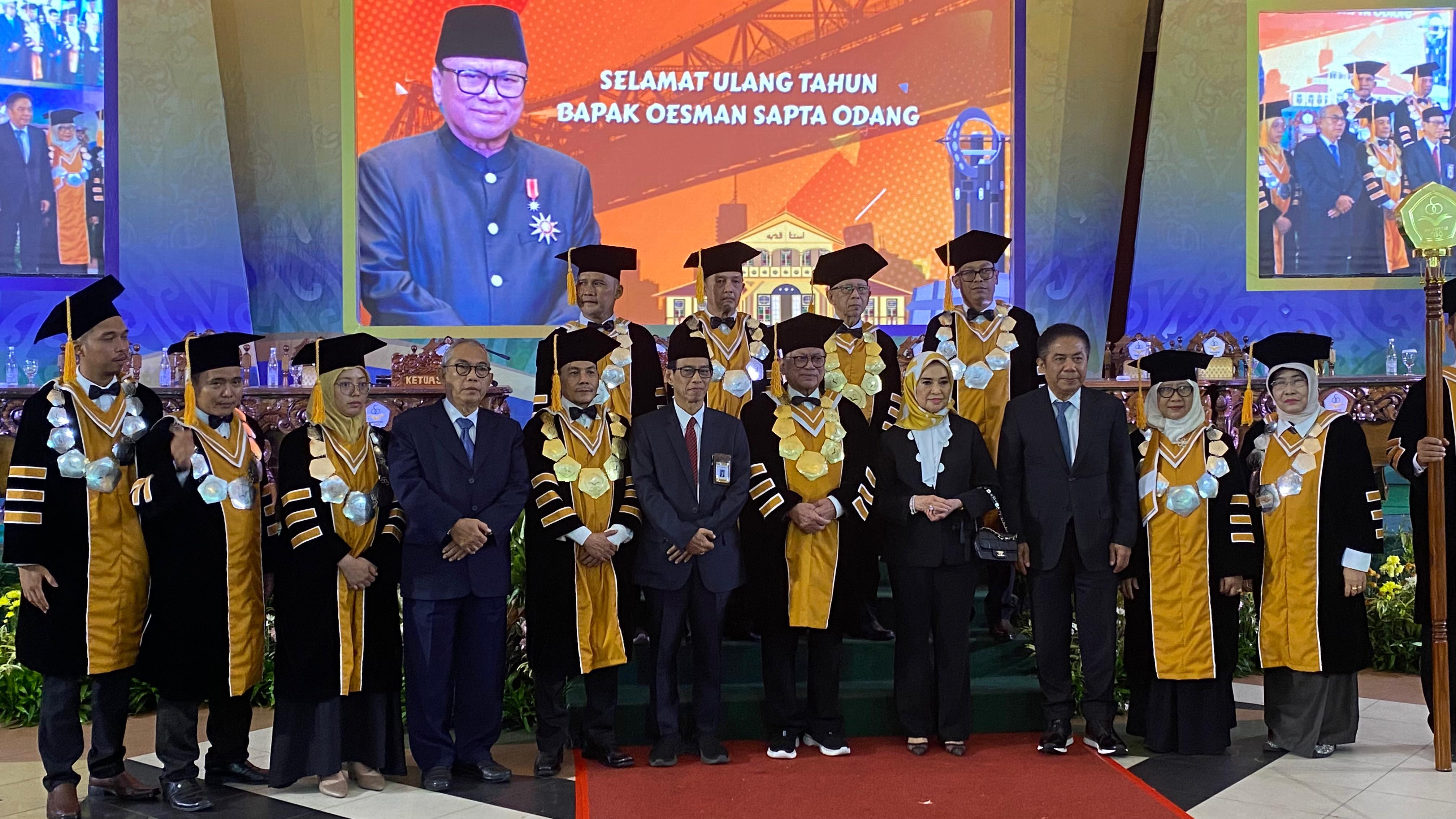 Universitas OSO saat melaksanakan wisuda tahun akademik 2023/2024.