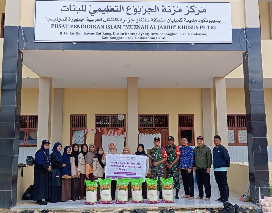 BANTU BERAS: Sebanyak 120 kilogram beras disalurkan untuk memenuhi kebutuhan pangan Pondok Pesantren Muznah Al-Jarbu, Pimpinan Ustaz Basuki.