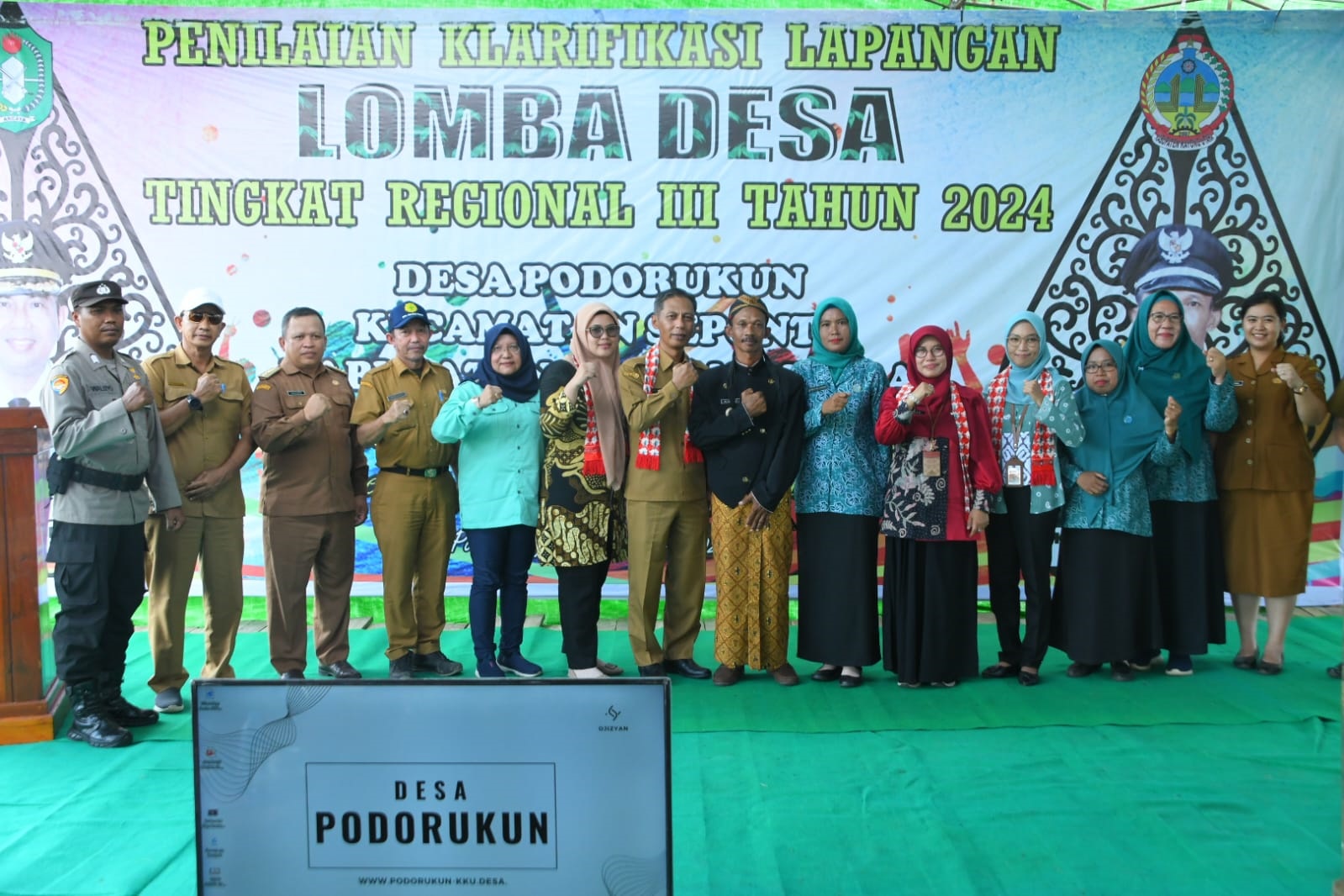 LOMBA DESA: Sesi pemaparan Lomba Desa dan Kelurahan Tingkat Nasional yang dihadiri Tim Klarifikasi Lapangan Regional 3 di Desa Podorukun, Kecamatan Seponti, Kabupaten Kayong Utara.