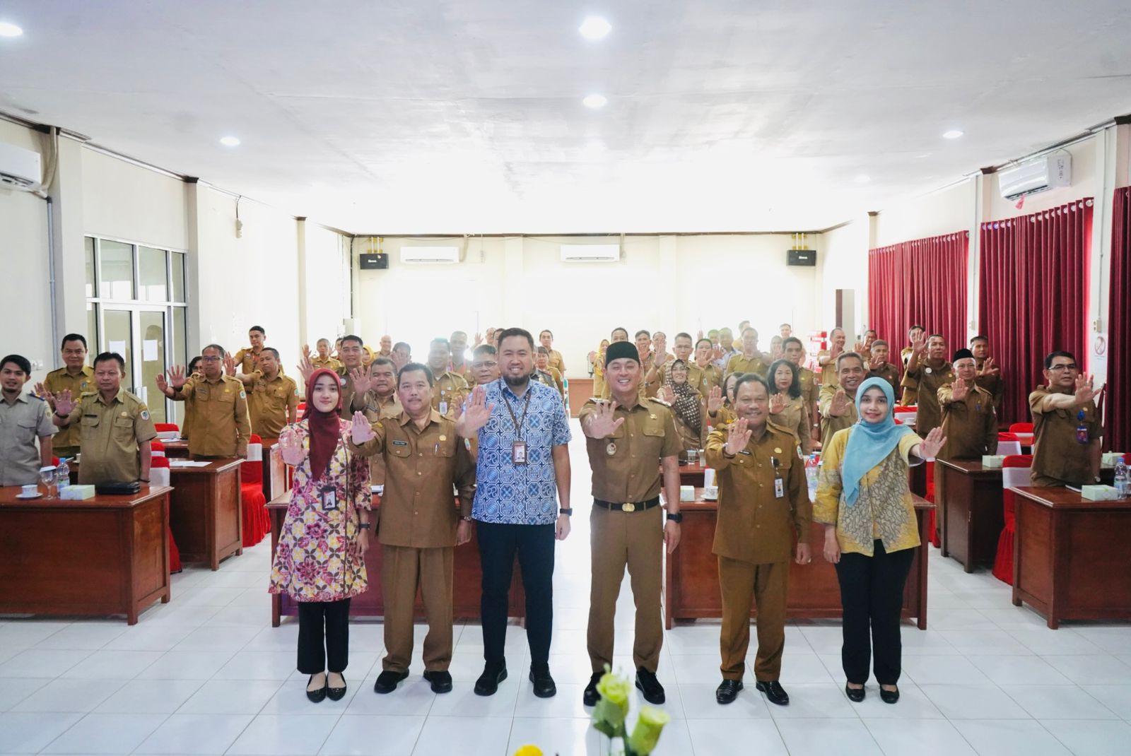 RAKOR: Wakil Bupati Kapuas Hulu Wahyudi Hidayat membuka rapat koordinasi (Rakor) program pemberantasan korupsi terintegrasi.