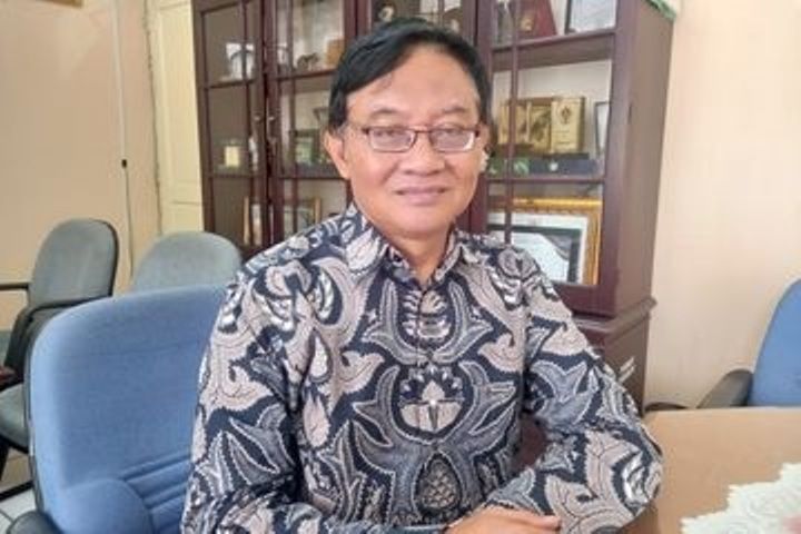 Kepala Dinas Kesehatan Kota Pontianak,  Saptiko.