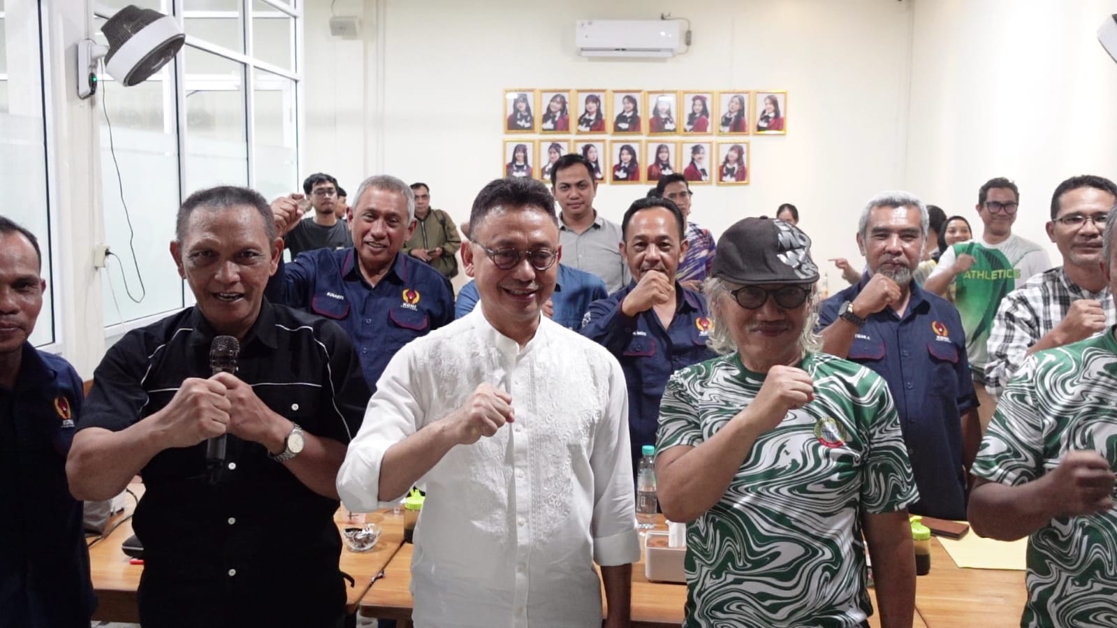 Edi Kamtono menghadiri pertemuan atlet atletik yang akan berangkan ke PON XXI 2024. Kegiatan ini digelar PASI Pontianak.