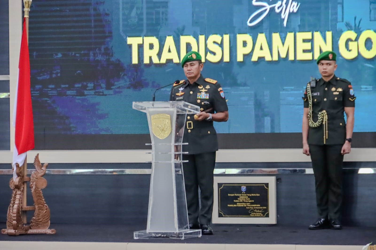 SERTIJAB: Pangdam XII Tanjungpura, Mayjen TNI Iwan Setiawan Pimpin Sertijab Asops Kasdam XII Tanjungpura.