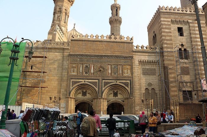 GERBANG BARBER: Salah satu pintu masuk Masjid Al-Azhar, Kairo, Mesir, yang didirikan oleh Dinasti Fatimiyah. NATIONALGEOGRAPHIC