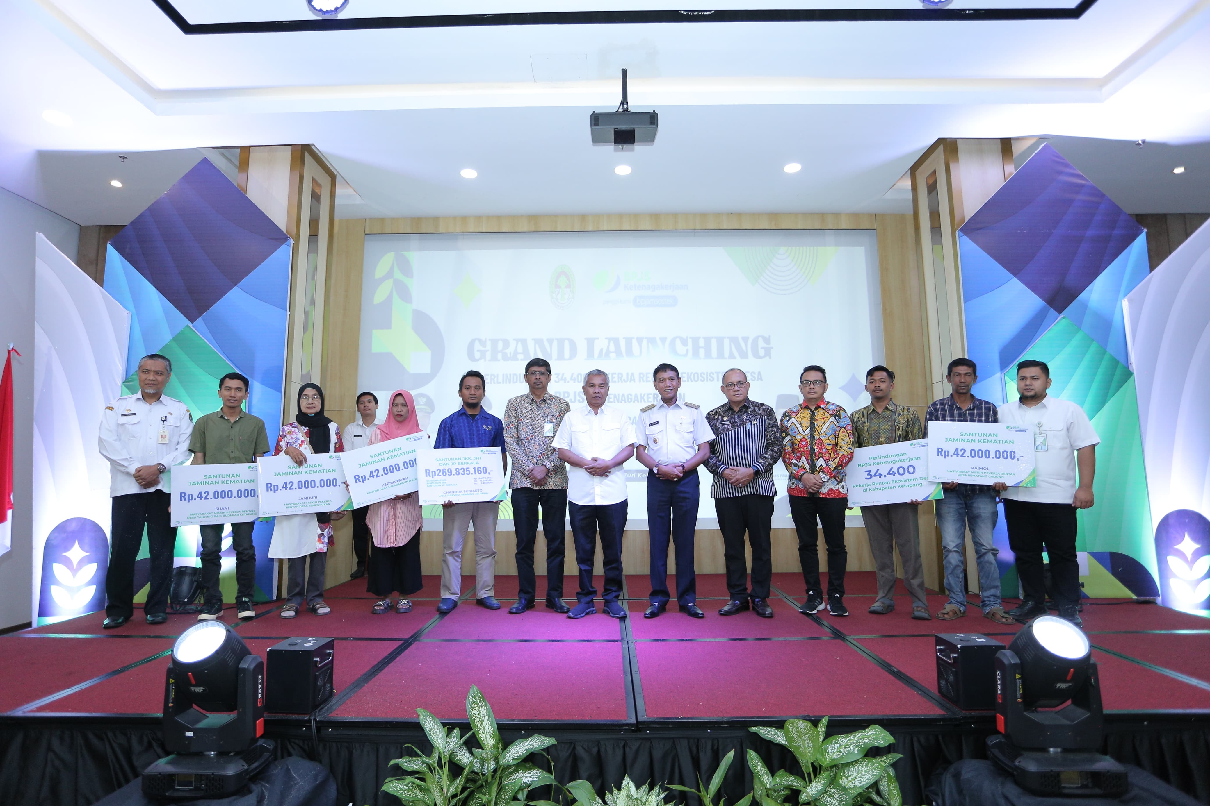 BPJS Ketenagakerjaan Ketapang saat Launching Perlindungan Pekerja Rentan.