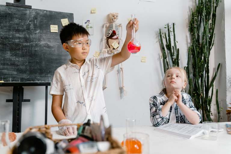 Ilutrasi anak jenius. (PEXELS)