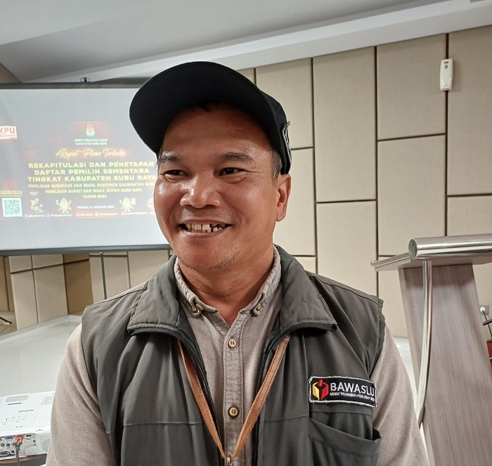 Komisioner Bawaslu Kubu Raya Divisi Pencegahan, Pengawasan Partisipatif, dan Hubungan Masyarakat, Gustiar.