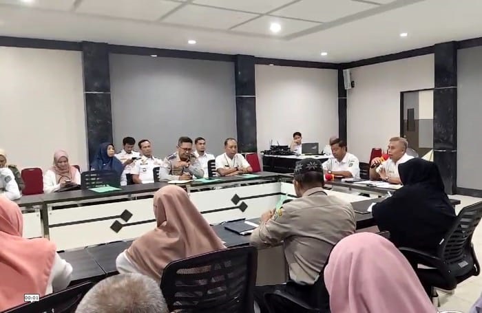 RAPAT: Pemerintah Kota Singkawang melalui BKPSDM sedang menyusun regulasi yang terarah dalam bentuk peraturan wali kota.