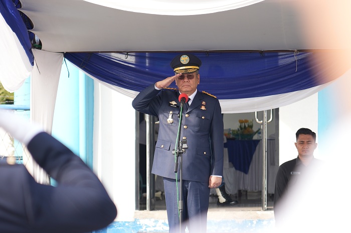 INSPEKTUR UPACARA: Penjabat Gubernur Kalbar Harisson saat menjadi Inspektur Upacara Hari Perhubungan Nasional (Harhubnas) Tahun 2024