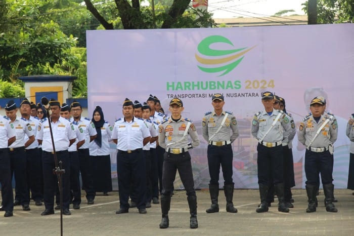 HARHUBNAS: Upacara Peringatan Hari Perhubungan Nasional (Harhubnas) di Kota Singkawang digelar di halaman Dinas Perhubungan.