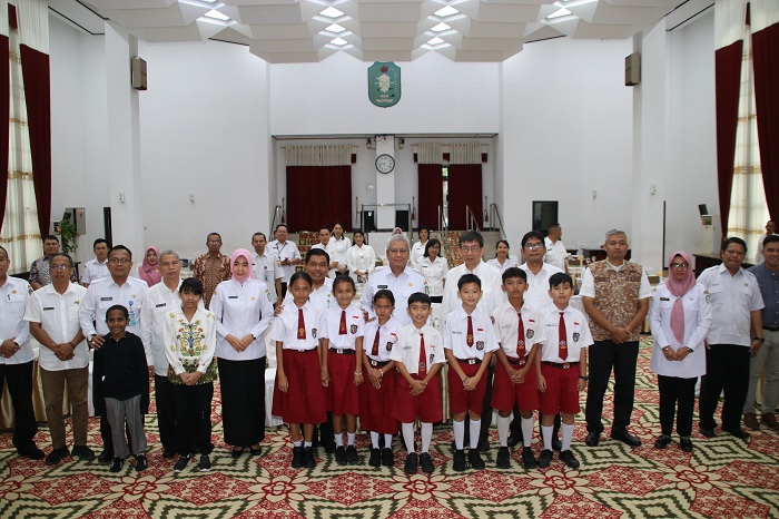 SOSIALISASI GASING: Kegiatan Sosialisasi Langkah Strategis Peningkatan Numerasi dengan Metode Pembelajaran Gampang Asik dan Menyenangkan (Gasing) di Balai Petitih.