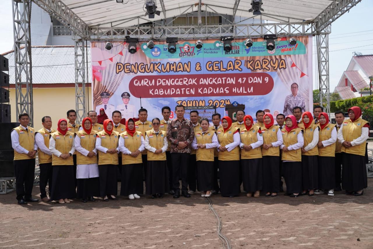 PENGGERAK : Guru penggerak Kabupaten Kapuas Hulu bersama Bupati Kapuas Hulu Fransiskus Diaan.